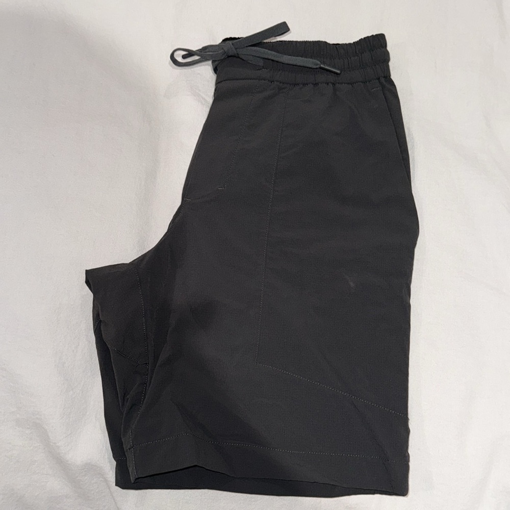 lululemon athletica Men's Athletic Shorts - Dark Gray